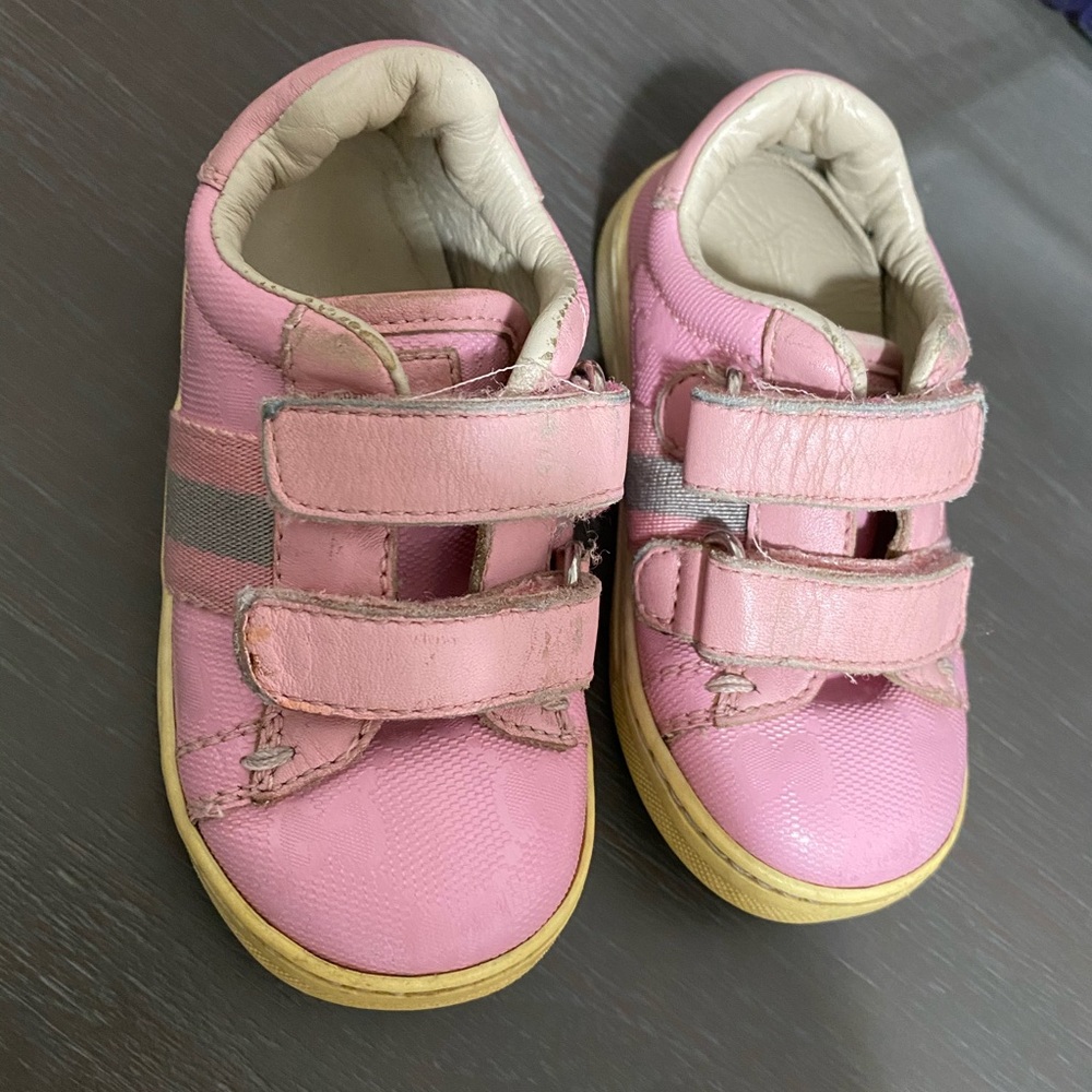 gucci sneakers